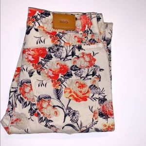 BDG Floral jeans